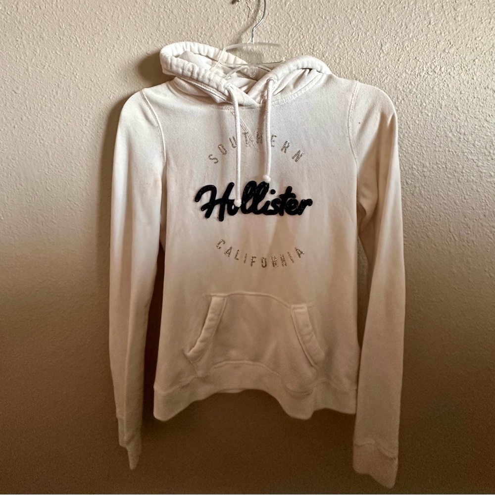 Hollister Cream Hoodie Sweatshirt with Graphic Design